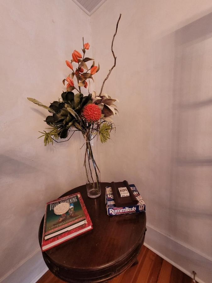 Holland House - Historic And Sophisticated Villa Алпайн Екстериор снимка