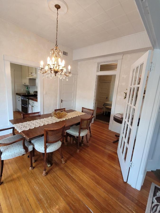 Holland House - Historic And Sophisticated Villa Алпайн Екстериор снимка